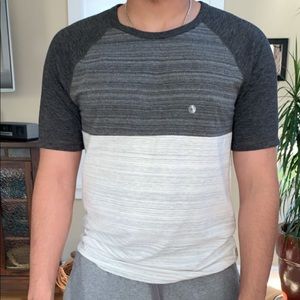 American eagle flex tshirt